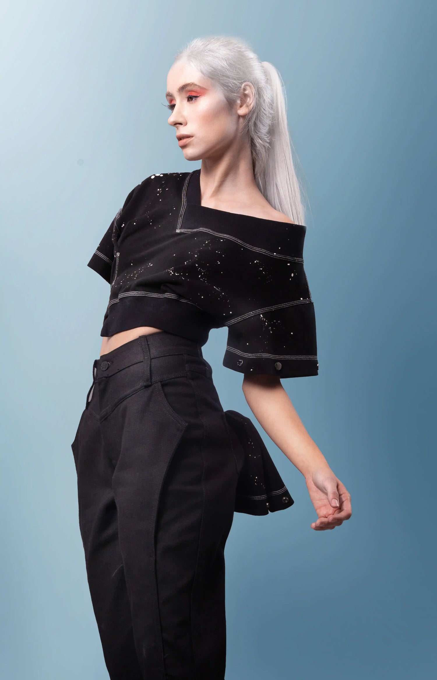 Cropped Snap Sleeve Sweatshirt