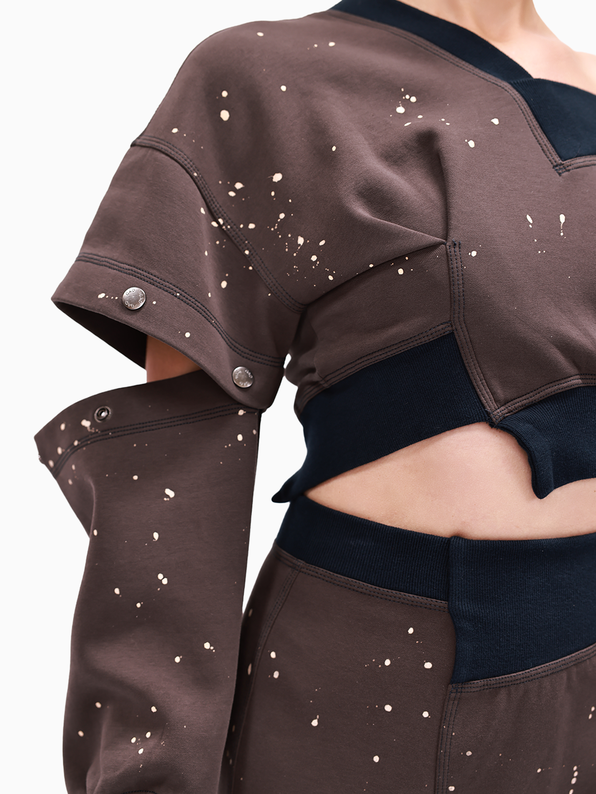 Cropped Snap Sleeve Sweatshirt