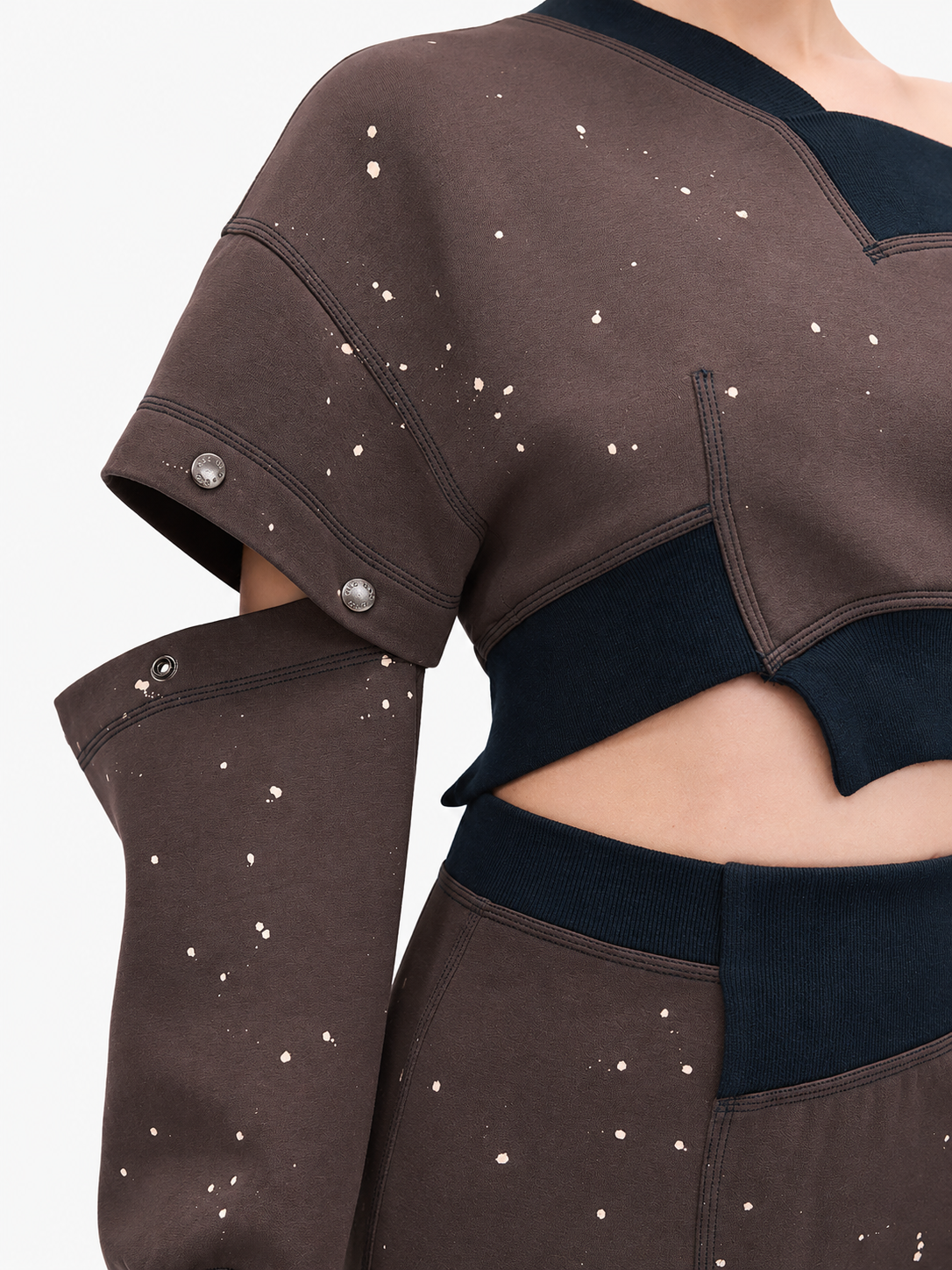 Cropped Snap Sleeve Sweatshirt